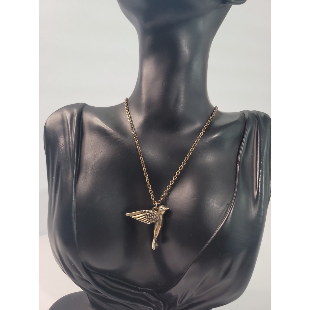 Gold Tone Hummingbird Pendant Necklace Textured Bird Nature Jewelry